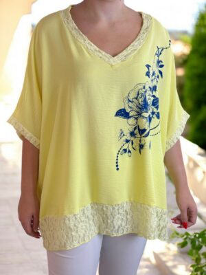 Delicate μπλούζα με floral μοτίβο και lace τελείωμα