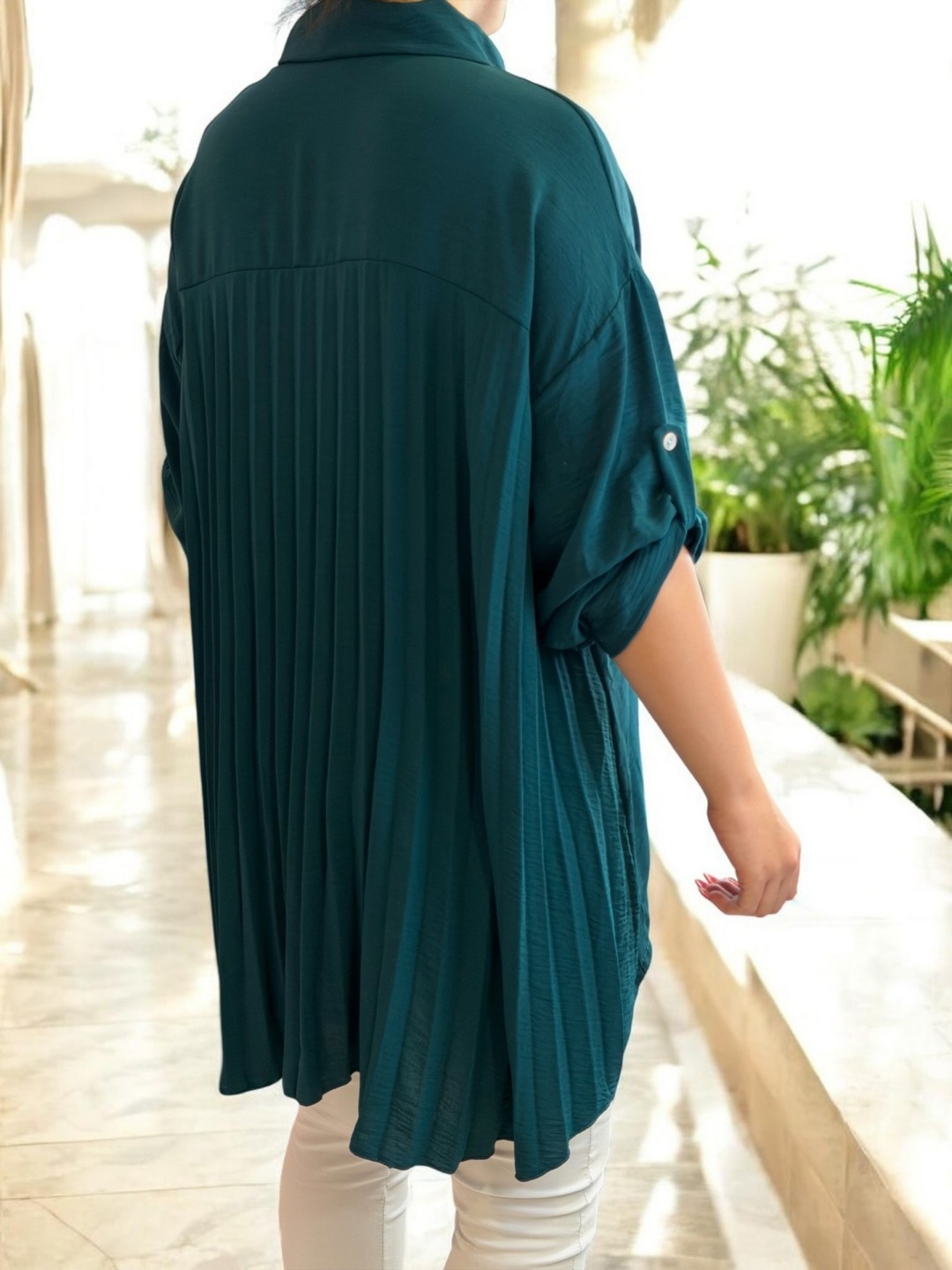 Fashion πουκάμισο με δυναμική πλισέ πλάτη