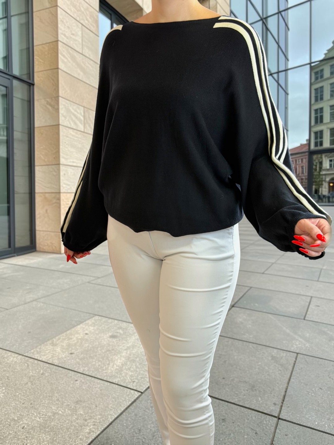Μπλούζα Casual Chic με Ρίγες στα Μανίκια