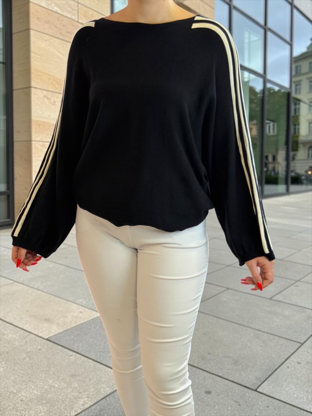 Μπλούζα Casual Chic με Ρίγες στα Μανίκια