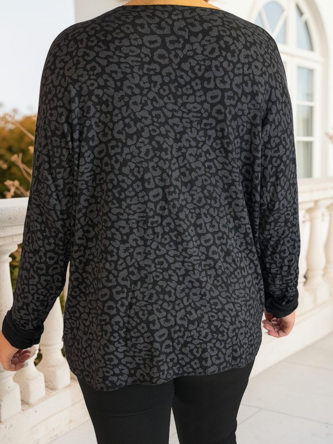 Μοντέρνο Πουλόβερ με Animal Print